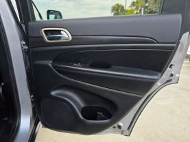 2015 Jeep Grand Cherokee - Image 13