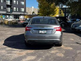 2011 Chrysler 200 - Image 7