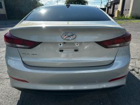2017 HYUNDAI ELANTRA SEDAN 4-CYL, 2.0 LITER SE SEDAN 4D