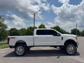 2019 FORD F250 SUPER DUTY CREW CAB PICKUP V8, TURBO DIESEL, 6.7 LITER LARIAT PICKUP 4D 6 3/4 FT
