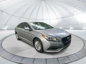 2016 HYUNDAI SONATA HYBRID SEDAN 4-CYL, HYBRID, 2.0 LITER SE SEDAN 4D
