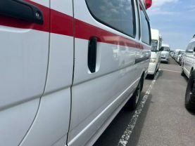 1999 TOYOTA HIACE VAN 1KZ-TE AMBULANCE
