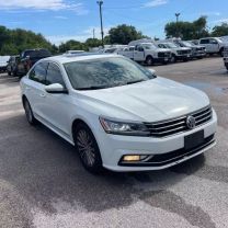 2017 VOLKSWAGEN PASSAT