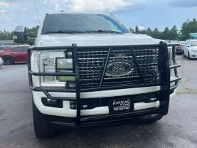 2017 Ford F250 Super Duty Crew Cab Platinum Pickup 4d 6 3/4 Ft - Image 11
