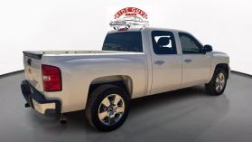 2009 CHEVROLET SILVERADO 1500 CREW CAB PICKUP V8, FLEX FUEL, 5.3 LITER LTZ PICKUP 4D 5 3/4 FT