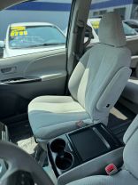 2011 TOYOTA SIENNA VAN V6, 3.5 LITER LE MINIVAN 4D