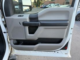 2018 FORD F250 SUPER DUTY SUPER CAB PICKUP V8, FLEX FUEL, 6.2 LITER XL PICKUP 4D 8 FT