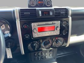 2012 TOYOTA FJ CRUISER SUV V6, 4.0 LITER SPORT UTILITY 2D
