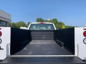 2017 FORD F350 SUPER DUTY CREW CAB 8FT KNAPHEIDE SERVICE BED TRUCK SERVICE/UTILITY TRUCKS V8, TURBO DIESEL, 6.7L XL PICKUP 4D 8 FT - Eddies Auto Sales