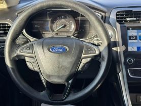 2017 FORD FUSION SEDAN 4-CYL, 2.5 LITER SE SEDAN 4D