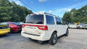 2016 Lincoln Navigator - Image 4
