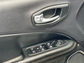 2018 Jeep Compass - Image 30