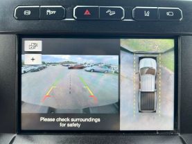 2017 Ford F250 Super Duty Crew Cab Platinum Pickup 4d 6 3/4 Ft - Image 36