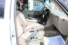 2001 GMC YUKON SUV V8, 6.0 LITER DENALI SPORT UTILITY 4D