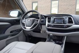 2017 TOYOTA HIGHLANDER SUV V6, 3.5 LITER LE SPORT UTILITY 4D