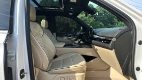 2021 Cadillac Escalade - Image 23