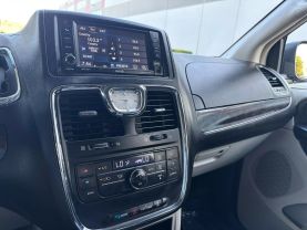 2015 CHRYSLER TOWN & COUNTRY