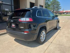 2019 JEEP CHEROKEE SUV 4-CYL, ZERO EVAP, 2.4 LITER LATITUDE SPORT UTILITY 4D