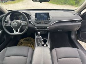 2022 NISSAN ALTIMA SEDAN 4-CYL, 2.5 LITER 2.5 SV SEDAN 4D at T&T Repairables - used car dealership in Spencer, Indiana.
