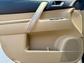 2012 TOYOTA HIGHLANDER SUV V6, 3.5 LITER SE SPORT UTILITY 4D