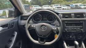 2015 Volkswagen Jetta - Image 26