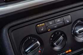 2012 Volkswagen Beetle - Image 23
