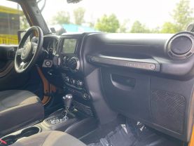 2014 Jeep Wrangler - Image 20
