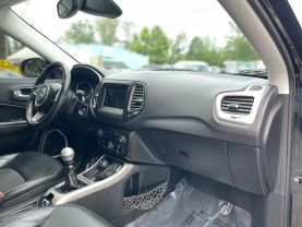 2018 Jeep Compass - Image 19