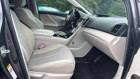 2012 Toyota Venza - Image 18