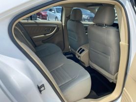 2015 FORD TAURUS SEDAN V6, 3.5 LITER SE SEDAN 4D at Motors On Wheels - used car dealership in Houston, Texas.