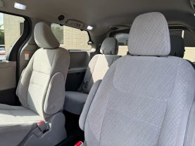 2019 TOYOTA SIENNA VAN V6, 3.5 LITER LE MINIVAN 4D