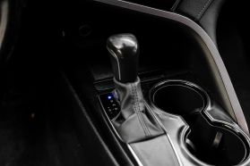 2020 Toyota Camry - Image 23