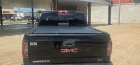 2018 GMC SIERRA 1500 CREW CAB PICKUP V8, ECOTEC3, 5.3 LITER SLT PICKUP 4D 5 3/4 FT