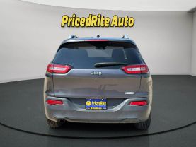2017 JEEP CHEROKEE SUV 4-CYL, 2.4 LITER LATITUDE SPORT UTILITY 4D