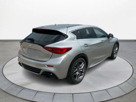 2017 INFINITI QX30