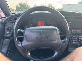1994 CHEVROLET CORVETTE HATCHBACK V8, 5.7 LITER COUPE 2D