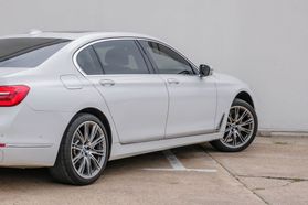 2016 Bmw 7 Series - Image 10