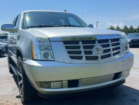 2014 Cadillac Escalade Luxury Sport Utility 4d - Image 10