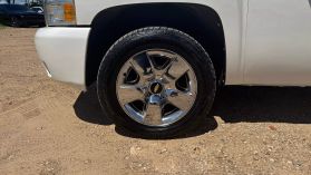 2009 CHEVROLET SILVERADO 1500 CREW CAB PICKUP V8, FLEX FUEL, 5.3 LITER LTZ PICKUP 4D 5 3/4 FT