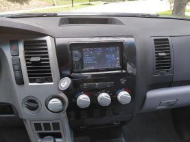 2009 TOYOTA TUNDRA DOUBLE CAB PICKUP V8, FLEX FUEL, 5.7 LITER SR5 PICKUP 4D 6 1/2 FT