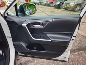 2022 TOYOTA RAV4 HYBRID SUV 4-CYL, HYBRID, 2.5 LITER XLE SPORT UTILITY 4D