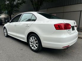 2013 VOLKSWAGEN JETTA SEDAN 5-CYL, PZEV, 2.5 LITER 2.5L SE SEDAN 4D