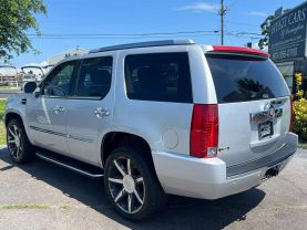 2014 Cadillac Escalade Luxury Sport Utility 4d - Image 4