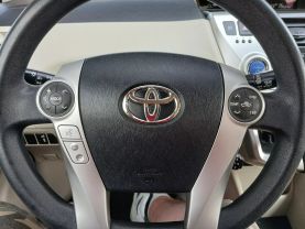 2013 TOYOTA PRIUS V