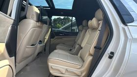 2021 Cadillac Escalade - Image 18
