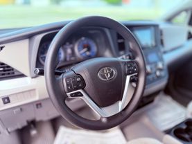 2019 TOYOTA SIENNA