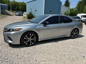 2020 TOYOTA CAMRY SEDAN 4-CYL, 2.5 LITER SE SEDAN 4D at T&T Repairables - used car dealership in Spencer, Indiana.