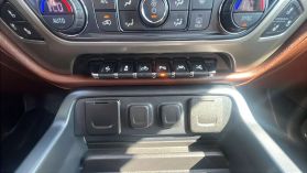 2018 CHEVROLET SILVERADO 1500 CREW CAB PICKUP V8, ECOTEC3, 6.2 LITER HIGH COUNTRY PICKUP 4D 5 3/4 FT
