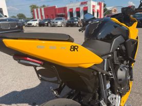 2024 SUZUKI GSX800FRQM4 GSX-8R SPORTBIKES - -