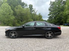 2021 HONDA ACCORD SEDAN 4-CYL, VTEC, TURBO, 2.0 LITER TOURING SEDAN 4D at T&T Repairables - used car dealership in Spencer, Indiana.